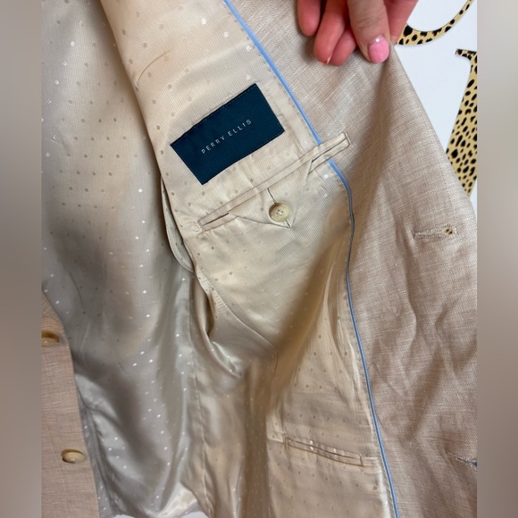 Perry Ellis Men's Beige Blazer - Picture 3 of 7